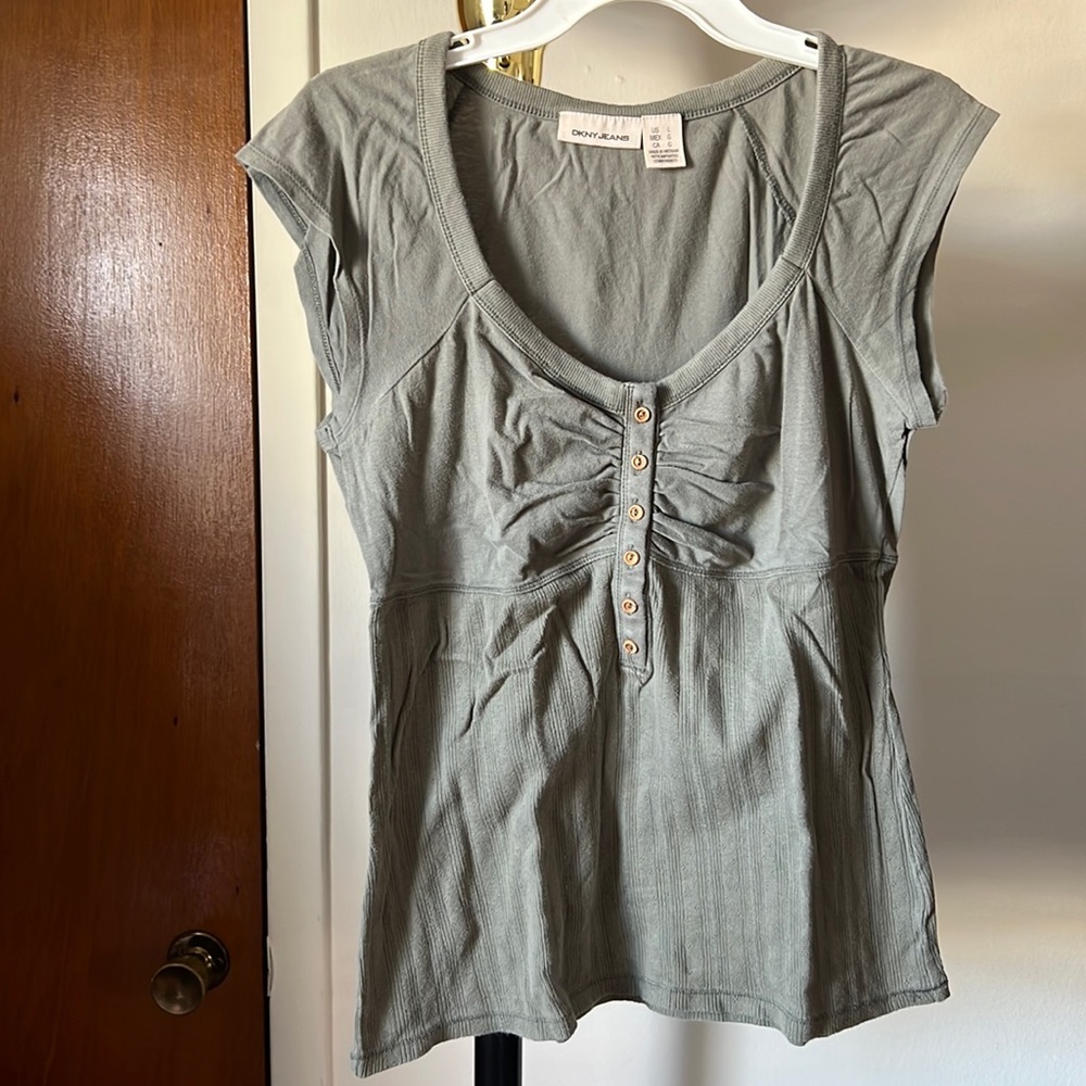 DKNY - Women’s short sleeve tshirt.